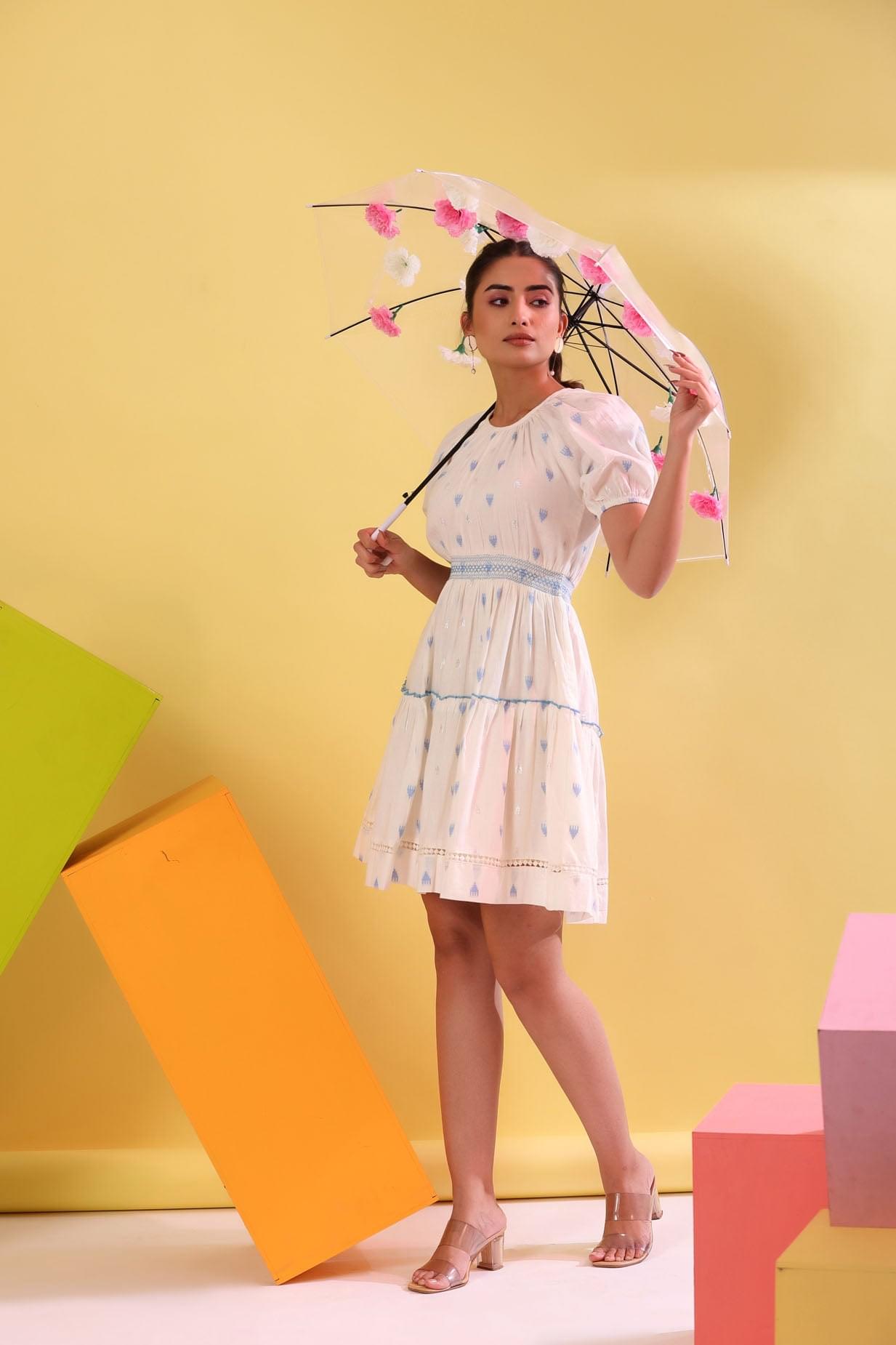 Aira A White Ballon Short Dress