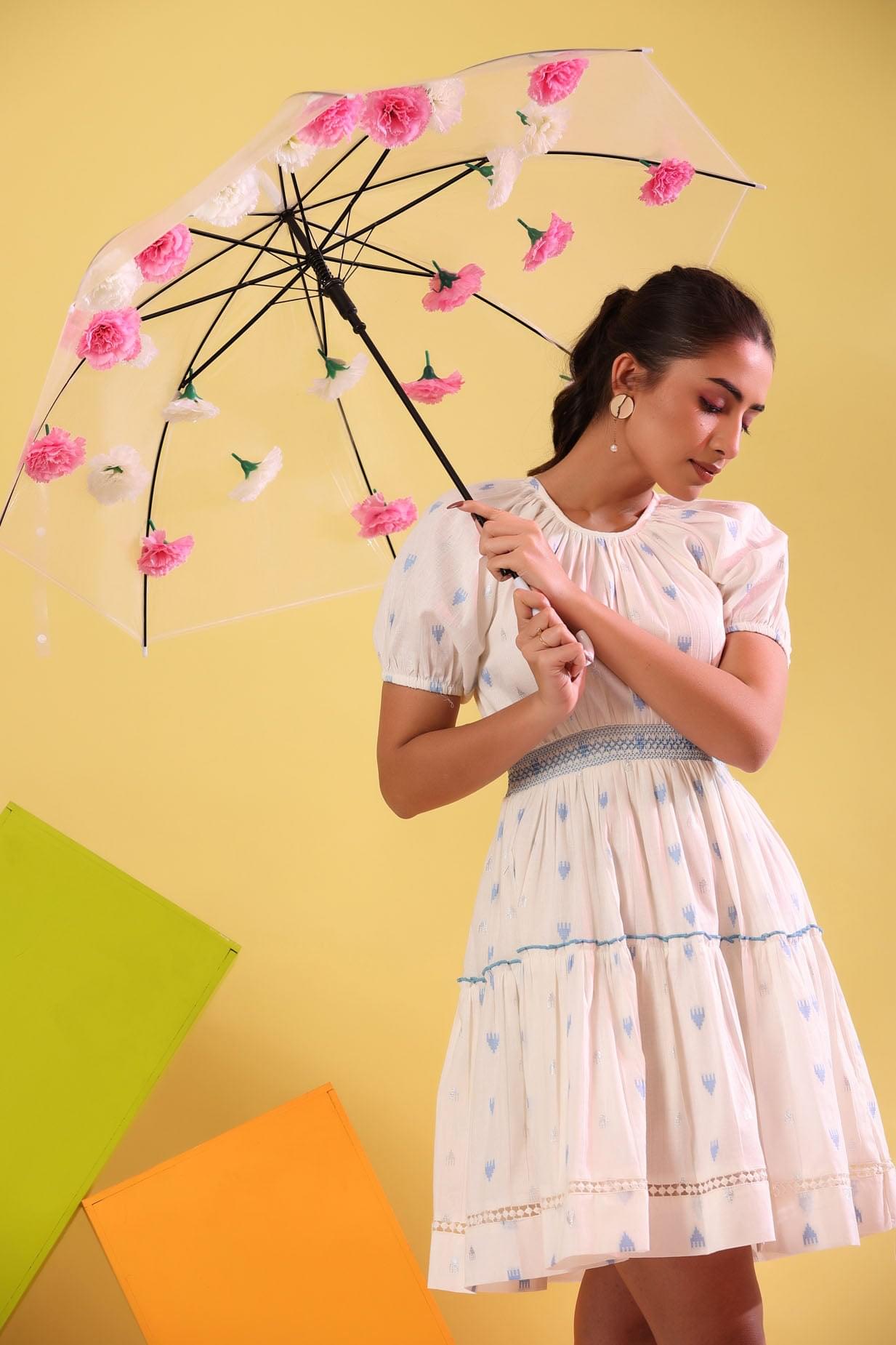 Aira A White Ballon Short Dress