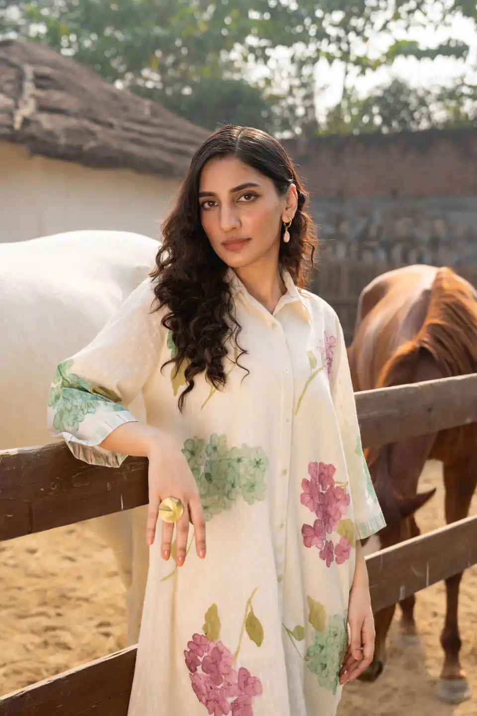 Inaaya ELEGANT FLORAL PRINTED CO-ORD SET OFF-WHITE COTTON LINEN KURTA & PANT FOR WOMEN